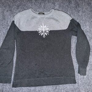 Eddie Bauer Gray Crewneck Sweater with Snowflake women’s M